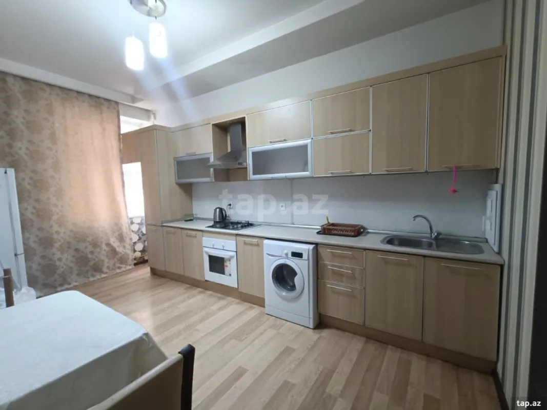 Kirayə verilir 3 otaqlı yeni tikili 95 m²