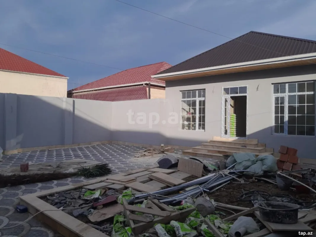 Satılır 3 otaqlı həyət evi