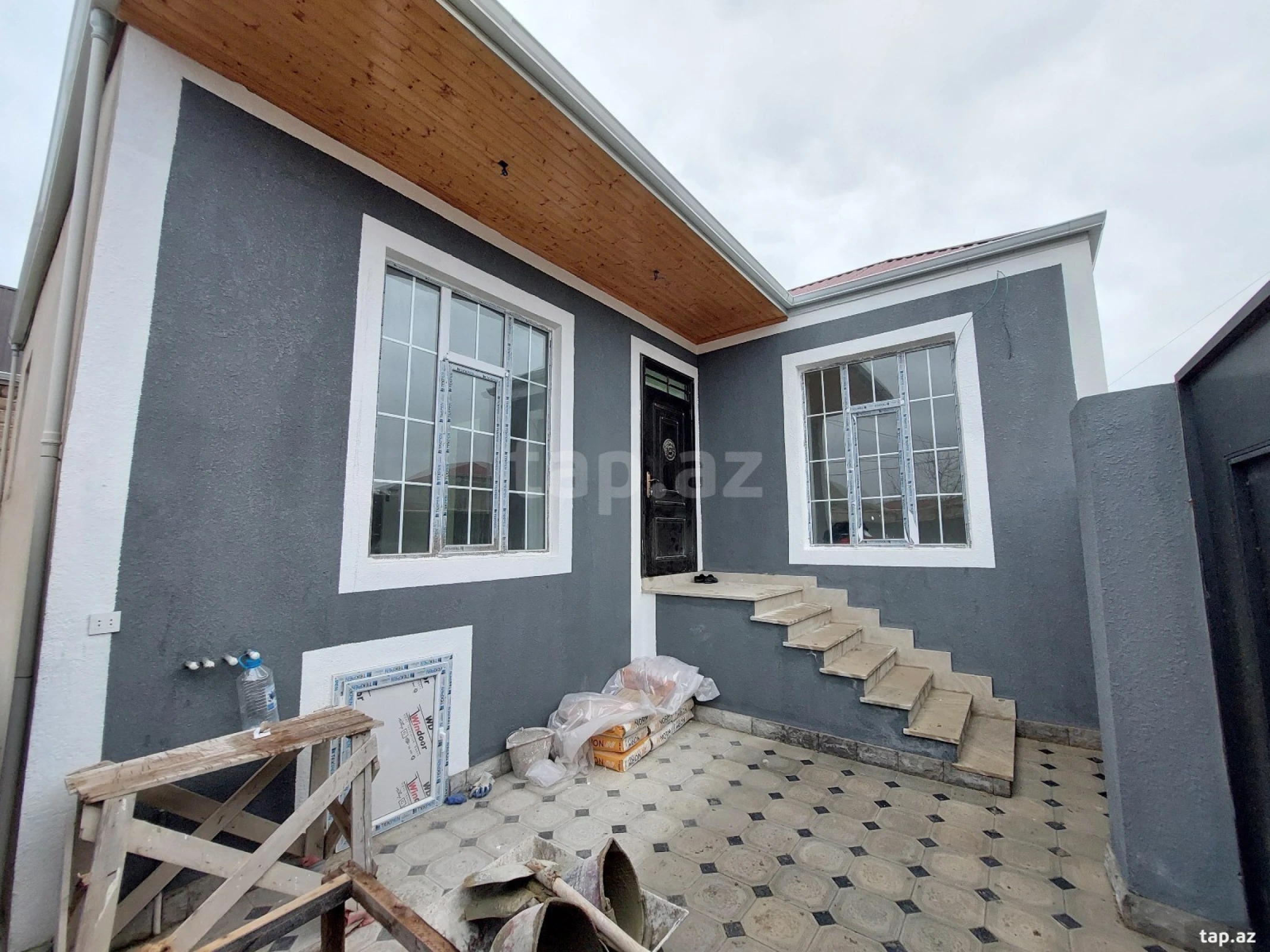 Satılır 3 otaqlı həyət evi