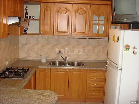 Satılır 3 otaqlı mənzil 77 m²