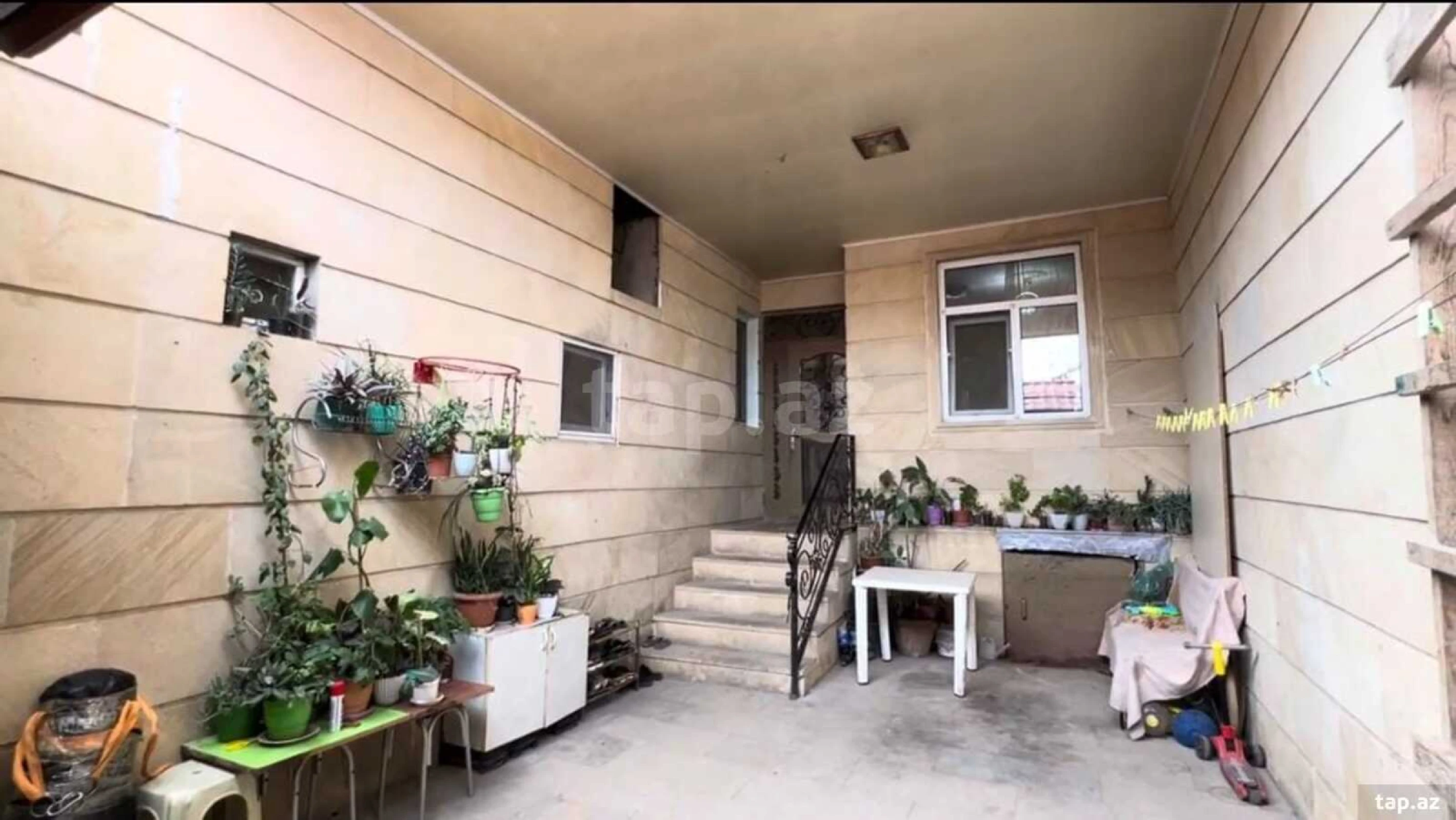 Satılır 3 otaqlı həyət evi