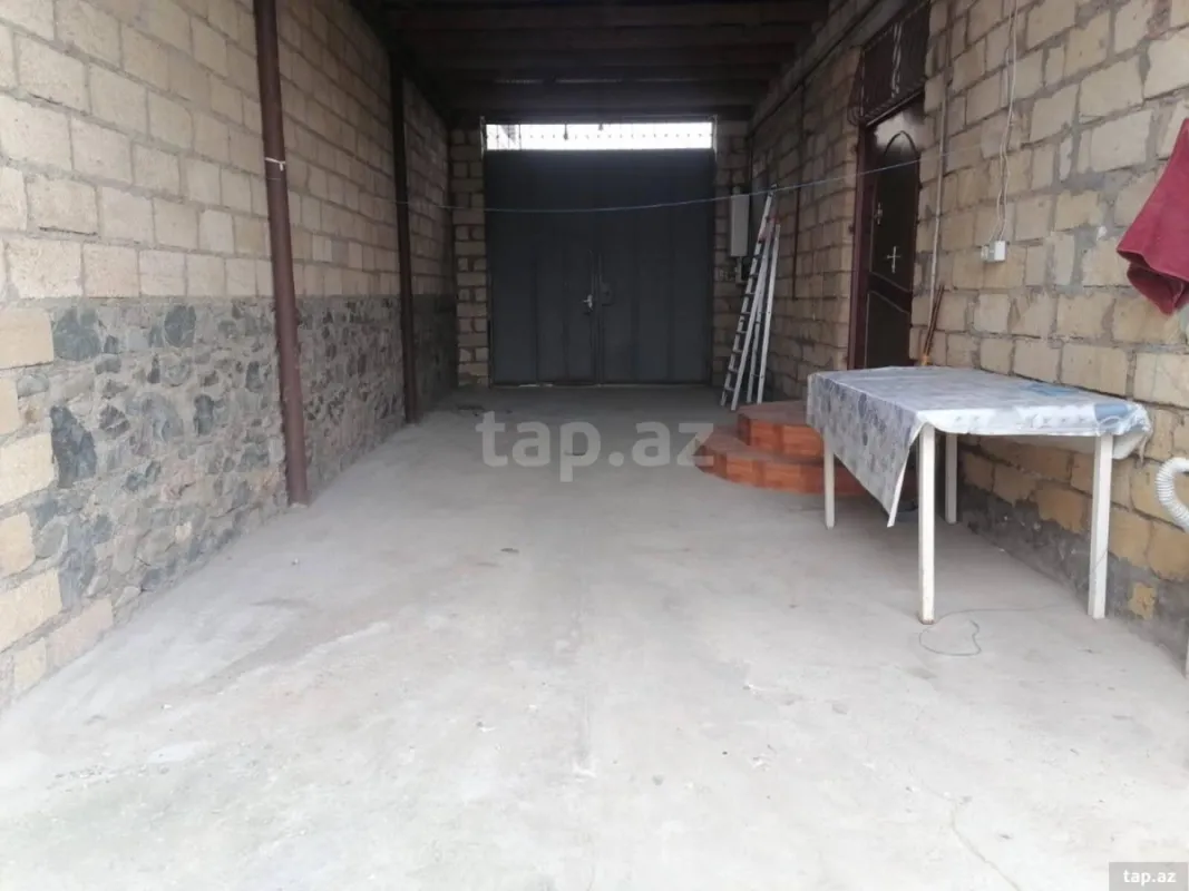 Kirayə verilir 4 otaqlı həyət evi 400 m²