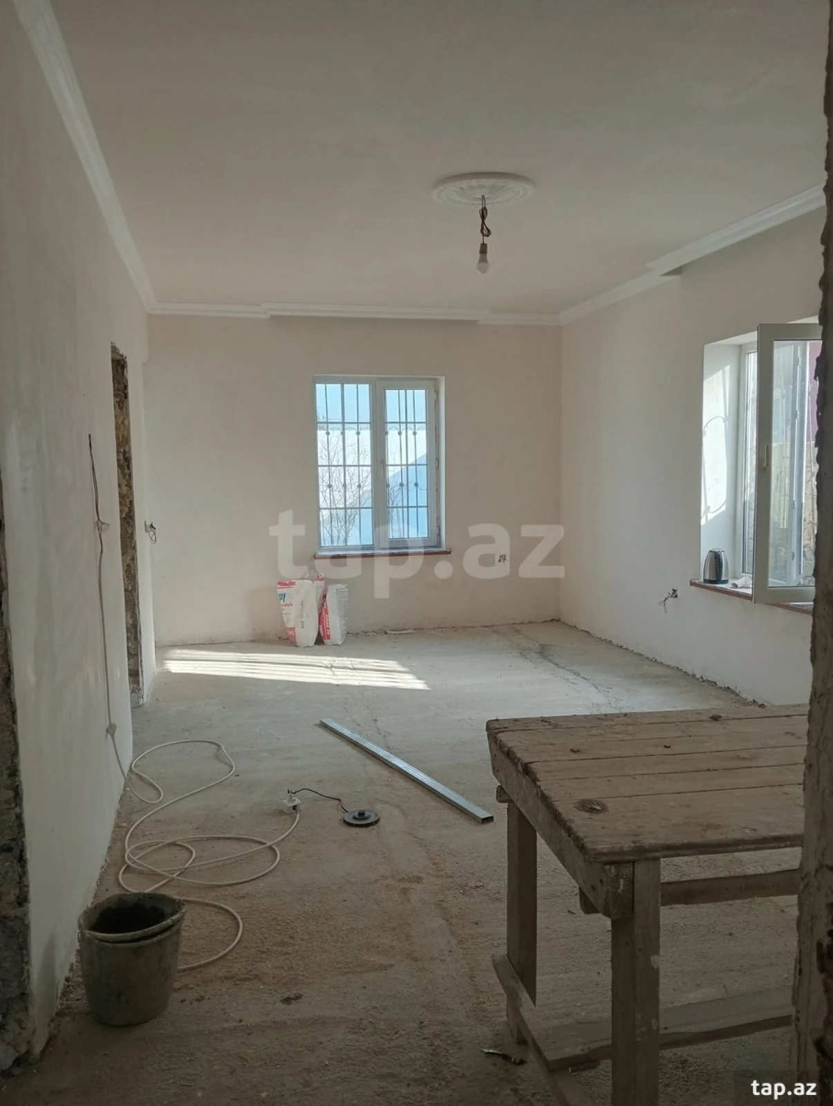 Satılır 3 otaqlı həyət evi