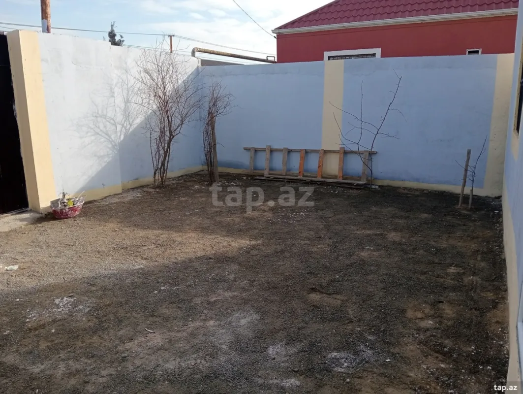 Satılır 3 otaqlı həyət evi