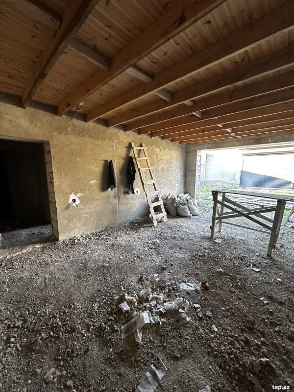 Satılır 6 otaqlı həyət evi 150 m²