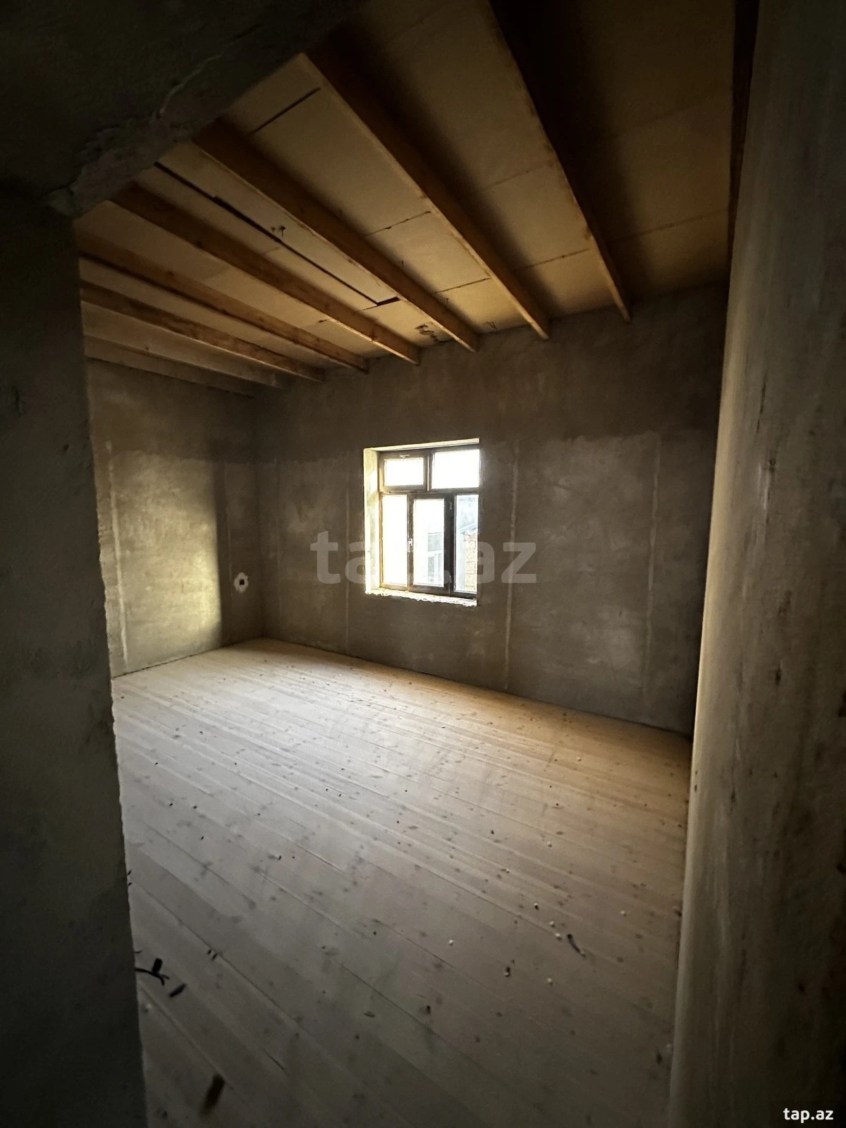 Satılır 6 otaqlı həyət evi 150 m²