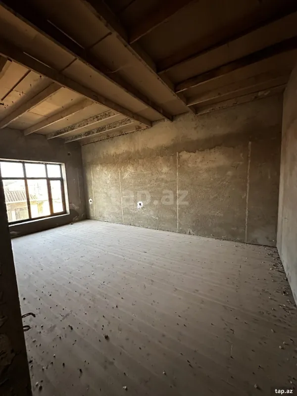 Satılır 6 otaqlı həyət evi 150 m²