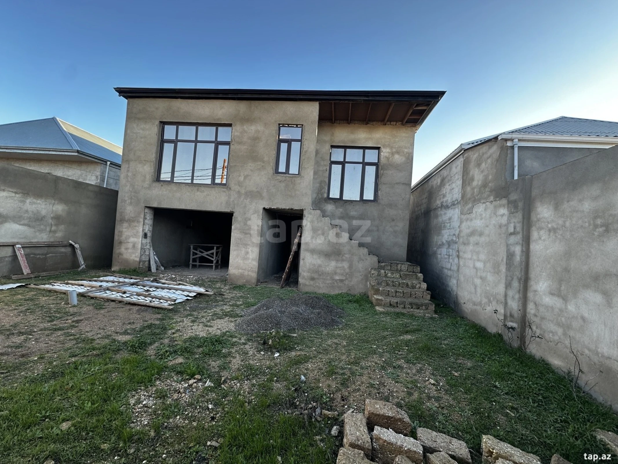 Satılır 6 otaqlı həyət evi 150 m²
