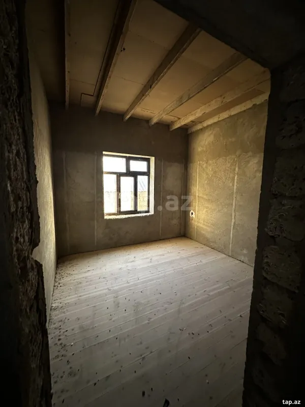 Satılır 6 otaqlı həyət evi 150 m²