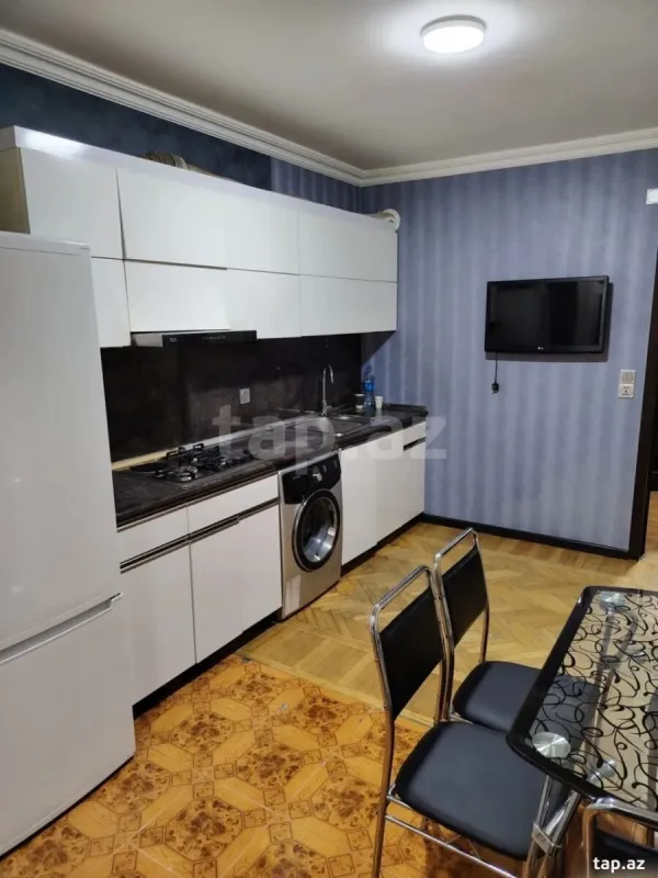 Kirayə verilir 2 otaqlı yeni tikili 65 m²