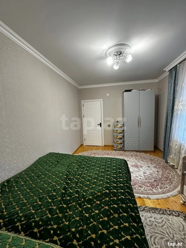 Satılır 4 otaqlı həyət evi