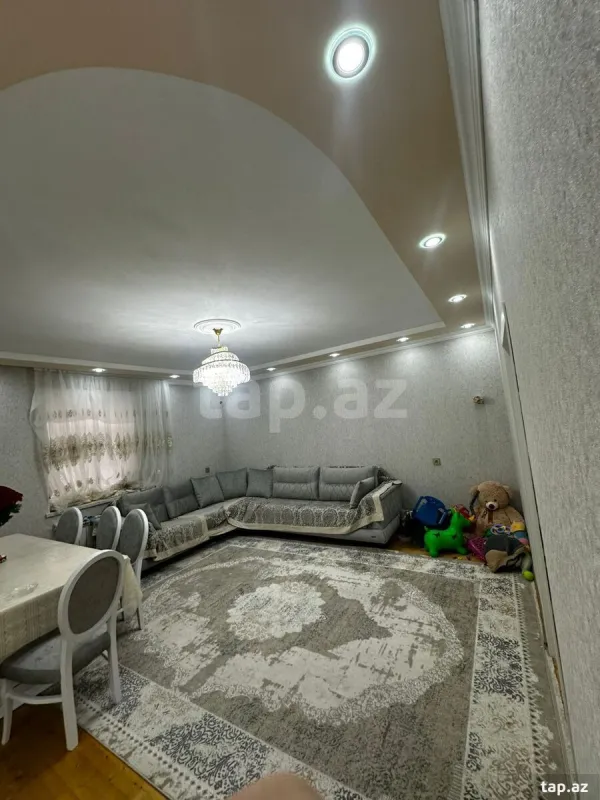 Satılır 4 otaqlı həyət evi