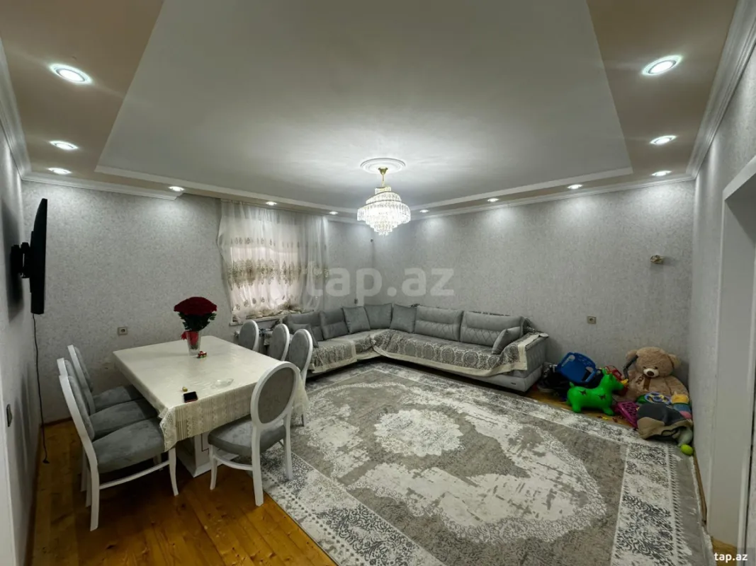 Satılır 4 otaqlı həyət evi