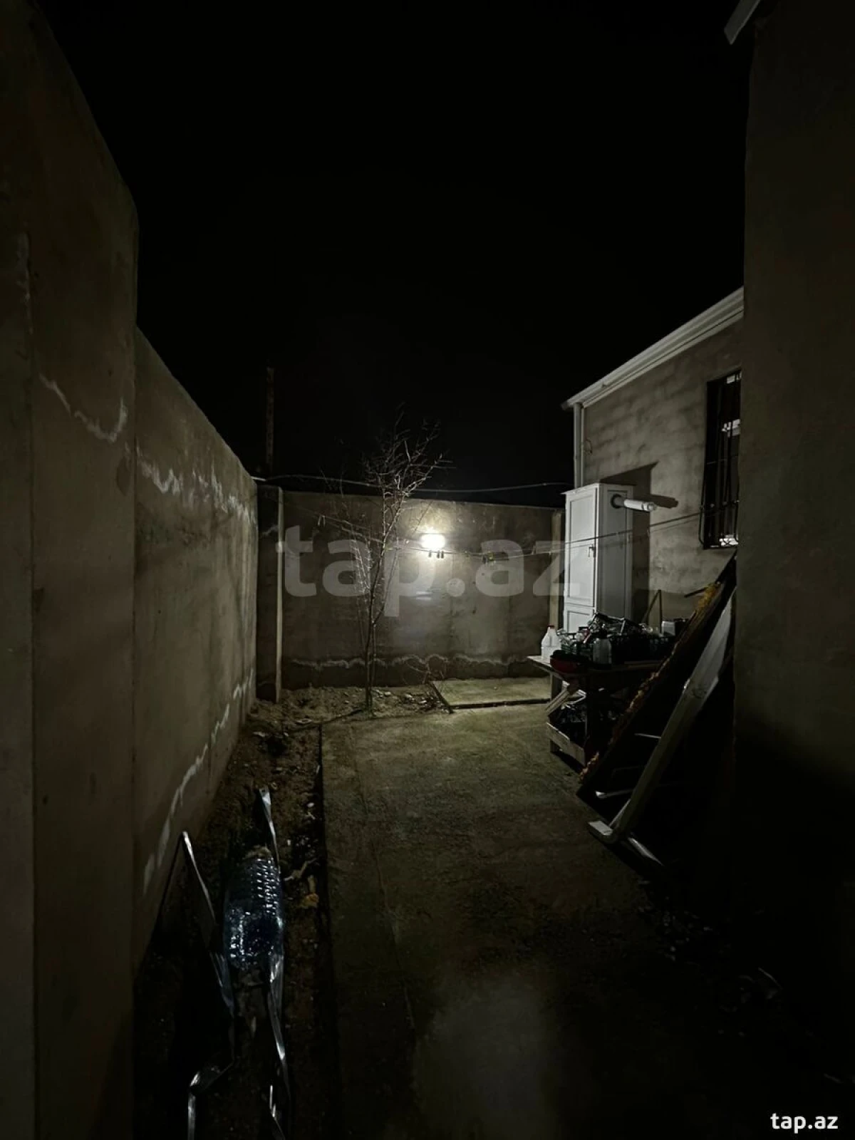 Satılır 4 otaqlı həyət evi