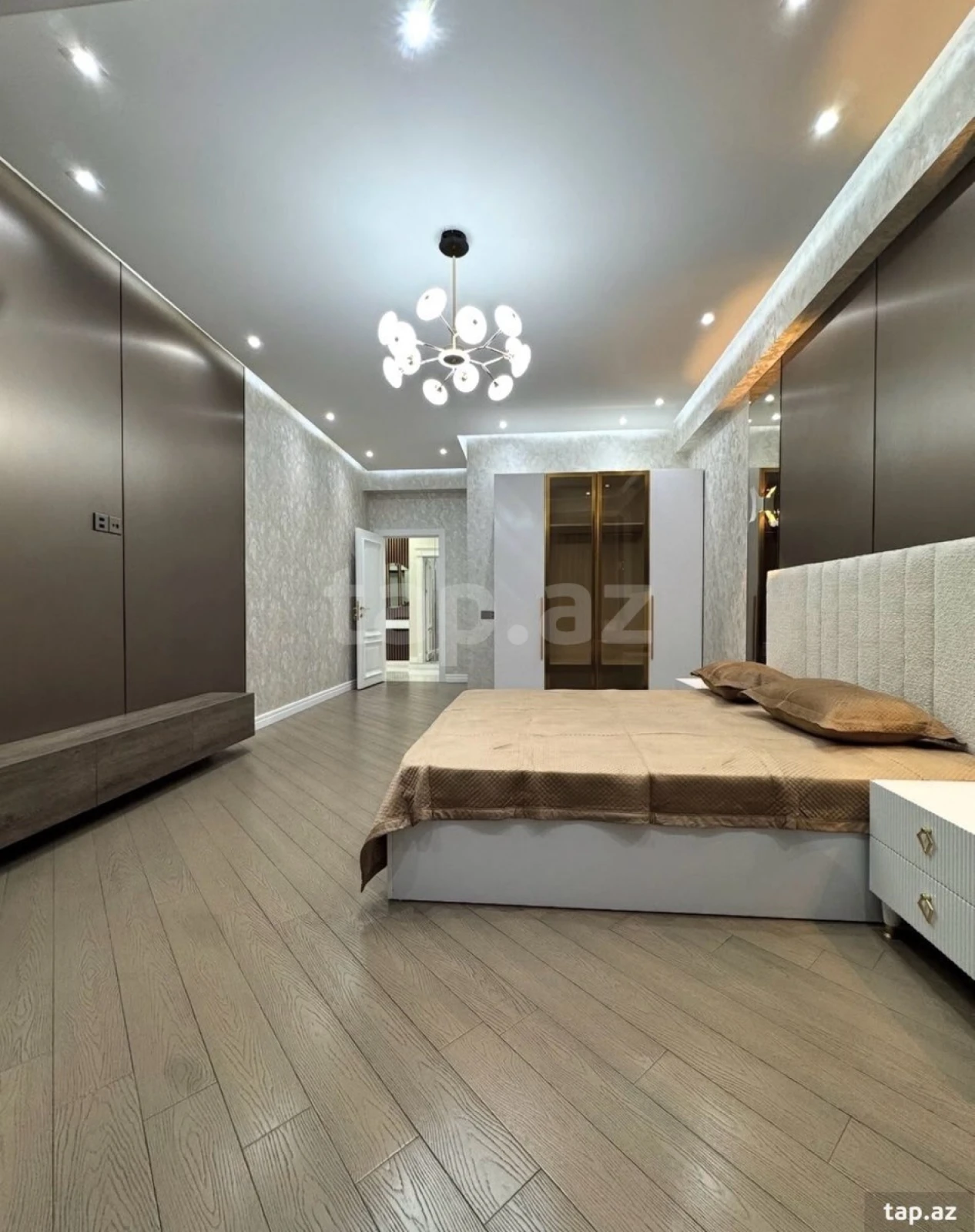 Satılır 3 otaqlı yeni tikili 100 m²