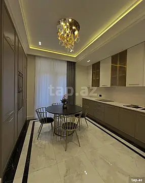 Satılır 3 otaqlı yeni tikili 100 m²