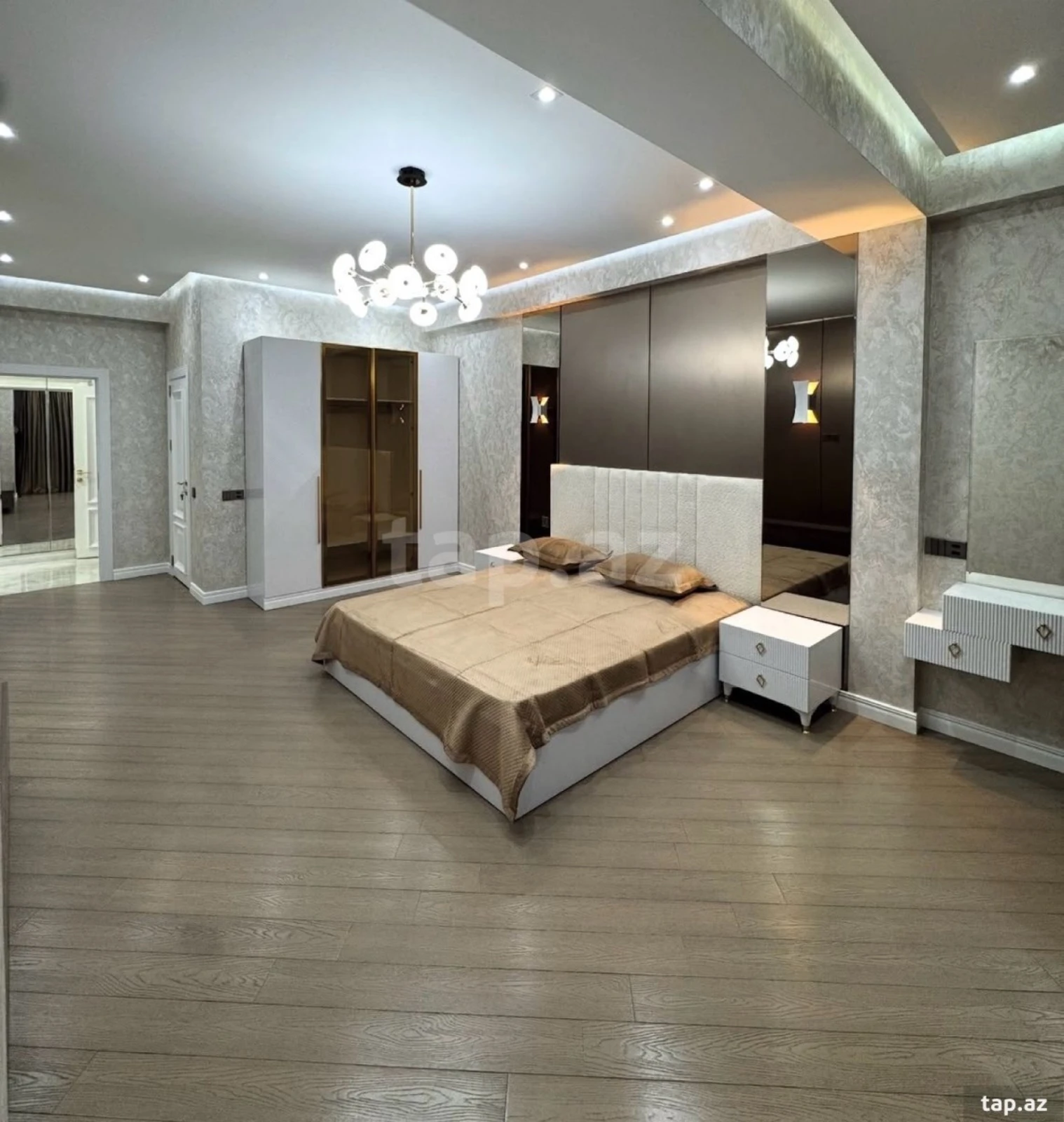 Satılır 3 otaqlı yeni tikili 100 m²