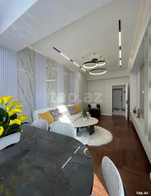 Satılır 2 otaqlı yeni tikili 90 m²