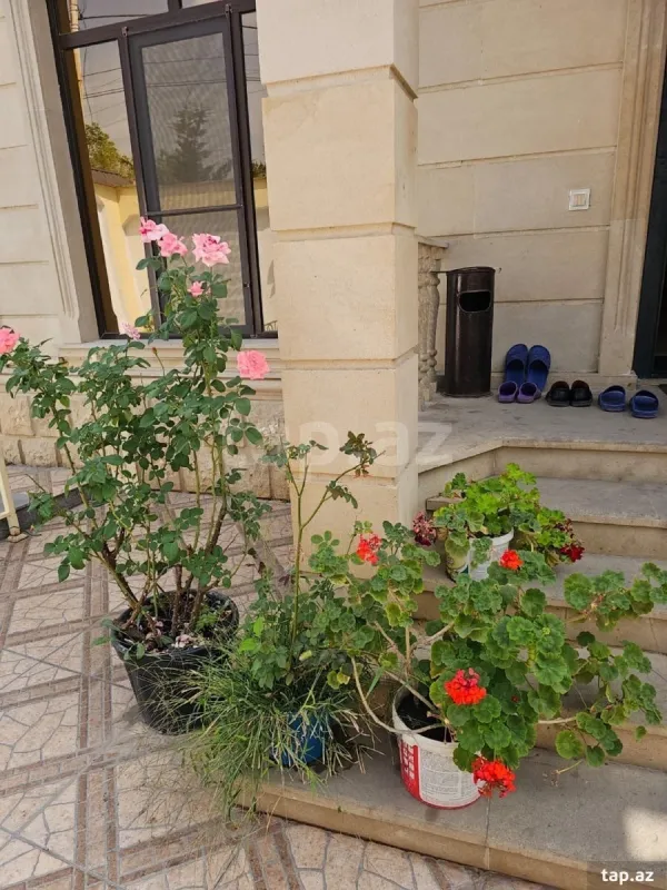 Kirayə verilir 5 otaqlı həyət evi