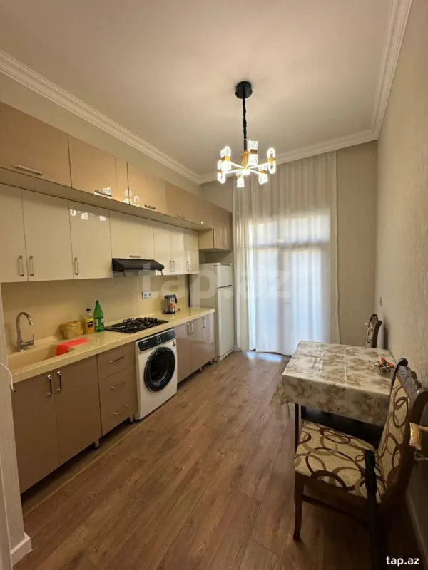 Kirayə verilir 3 otaqlı yeni tikili 100 m²