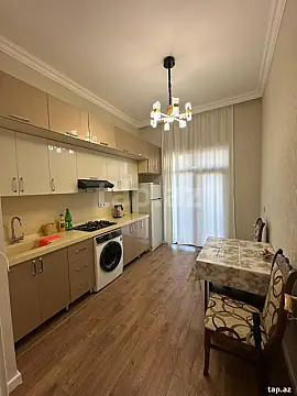 Kirayə verilir 3 otaqlı yeni tikili 100 m²