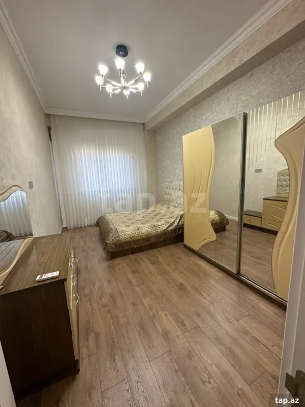 Kirayə verilir 3 otaqlı yeni tikili 100 m²