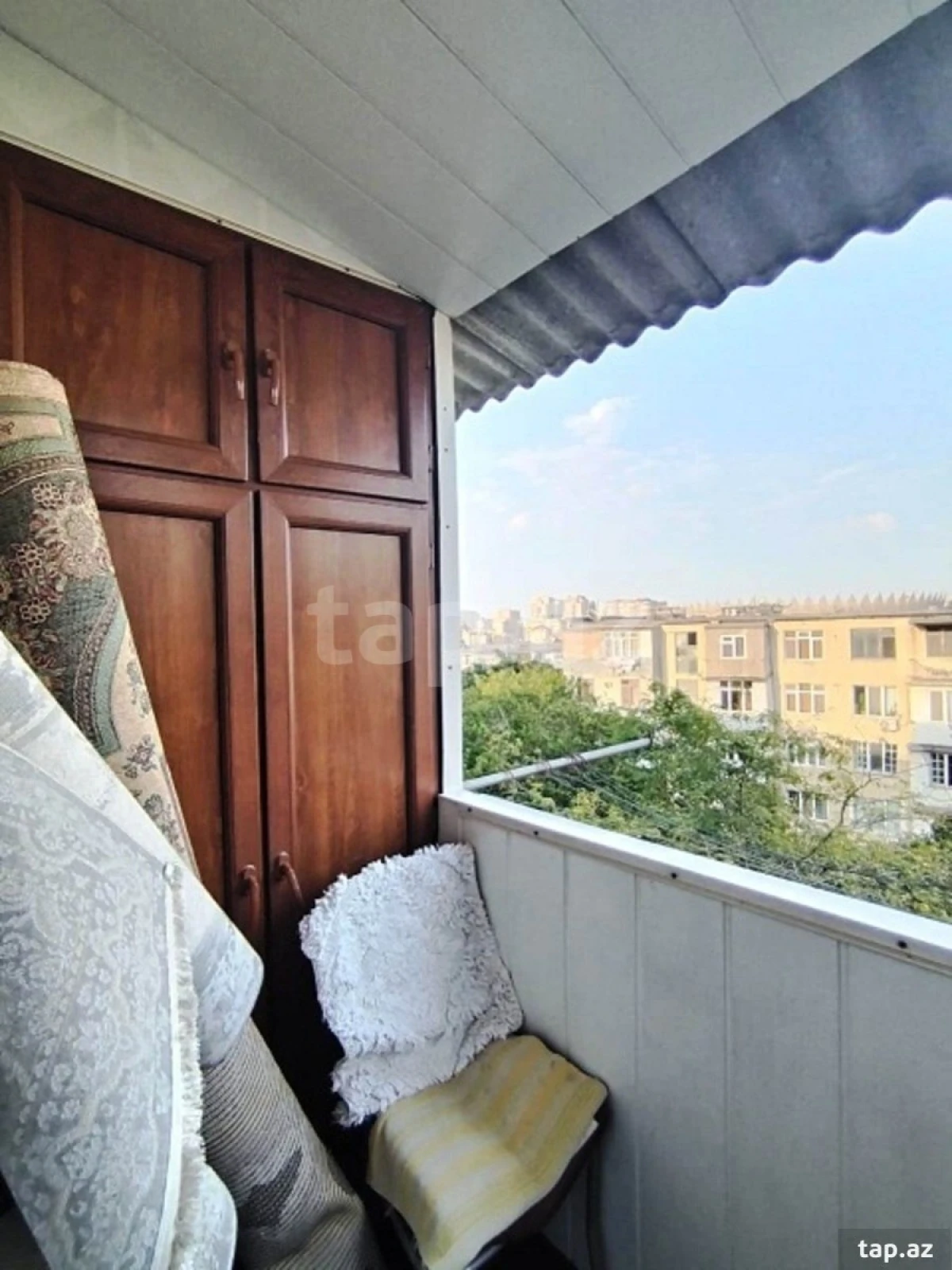 Satılır 5 otaqlı mənzil 150 m²
