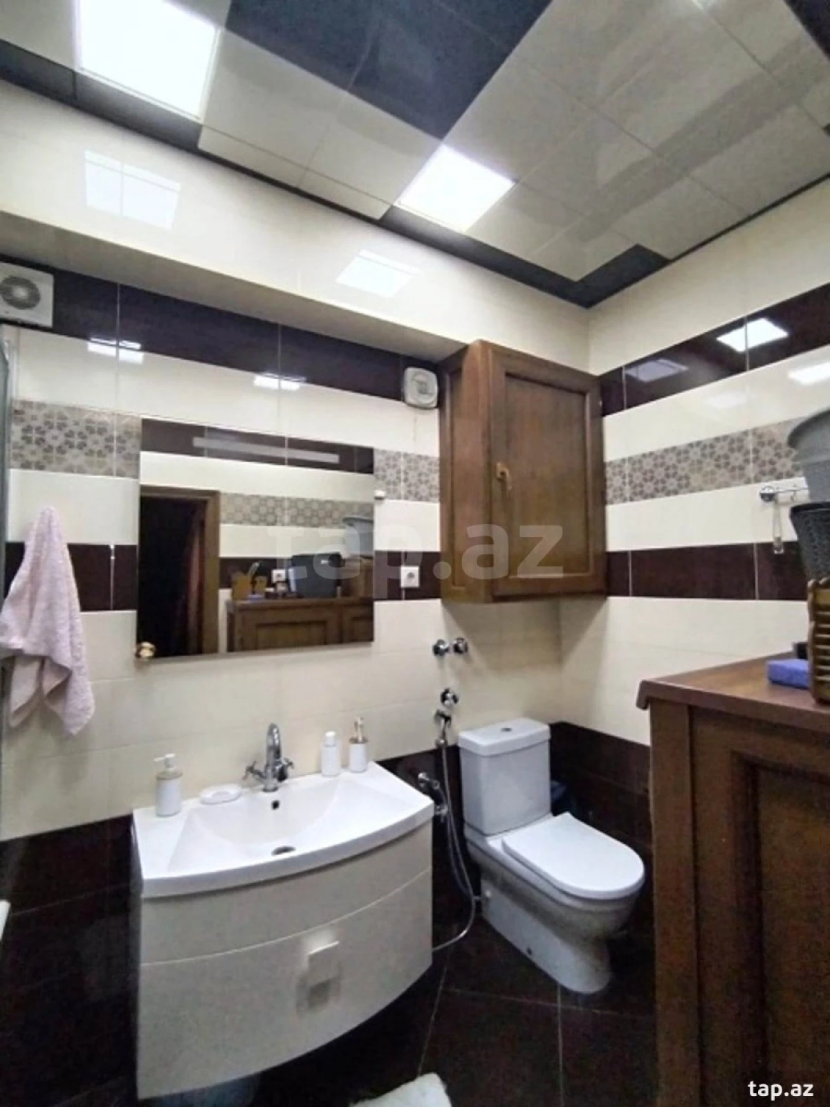 Satılır 5 otaqlı mənzil 150 m²
