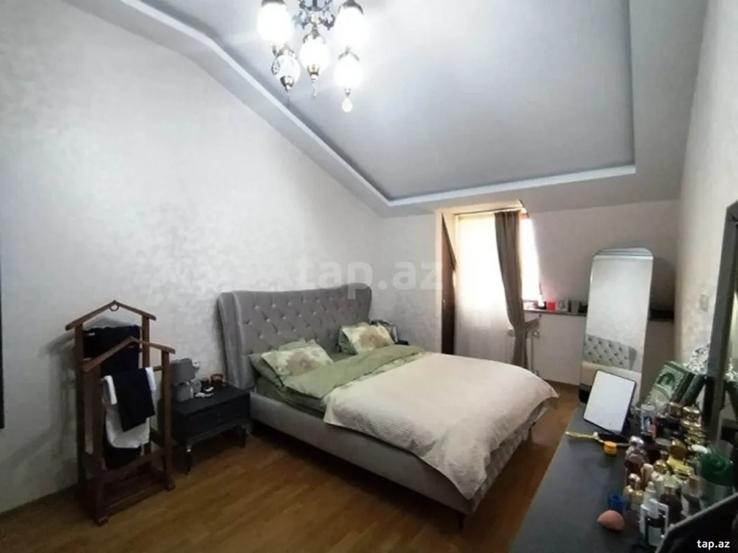 Satılır 5 otaqlı mənzil 150 m²