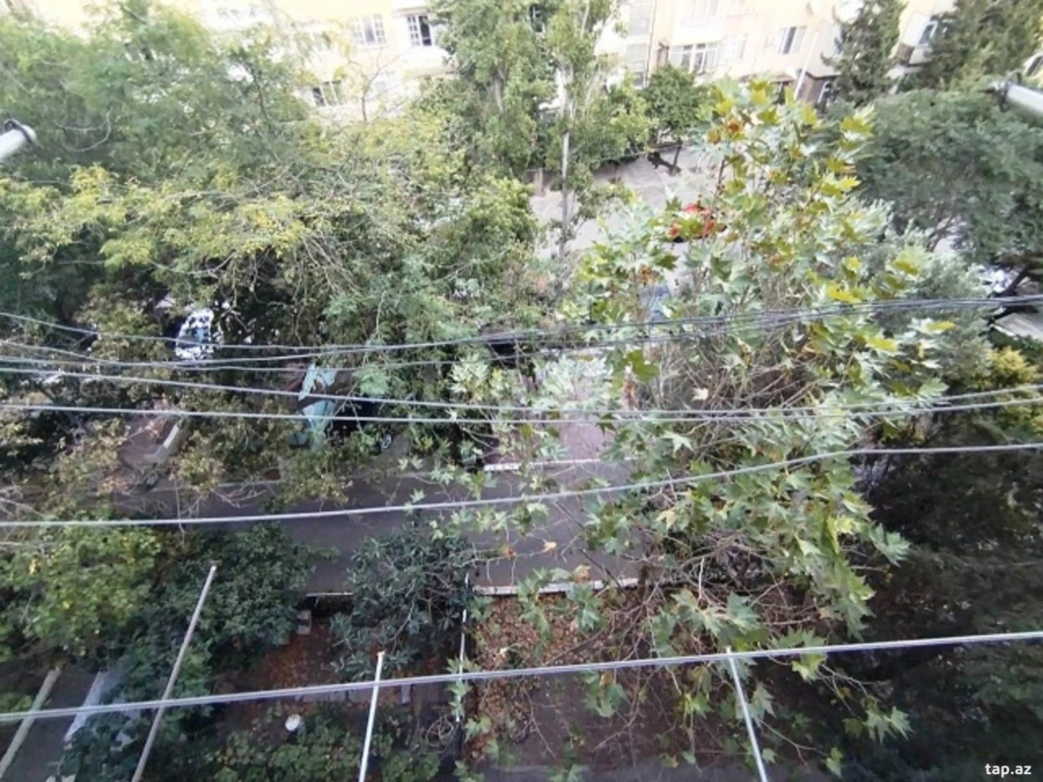 Satılır 5 otaqlı mənzil 150 m²