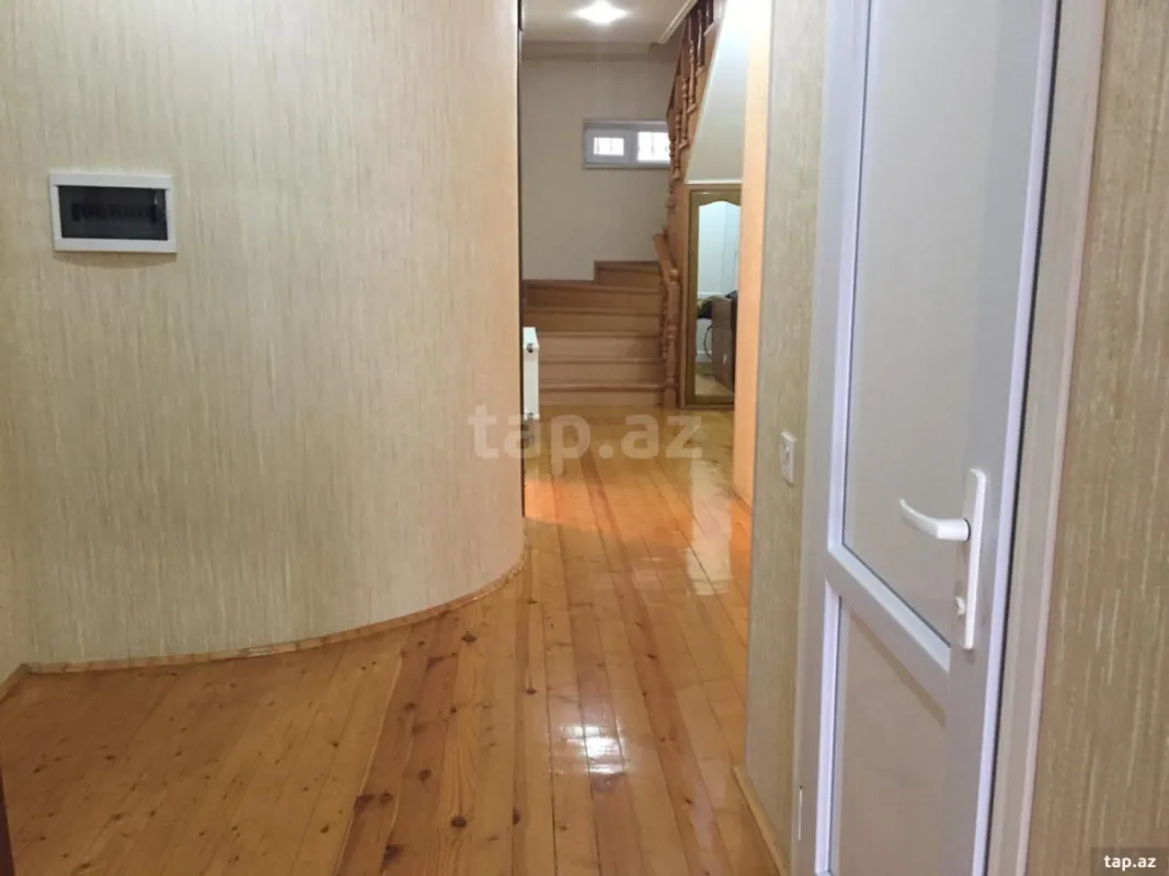 Satılır 4 otaqlı həyət evi