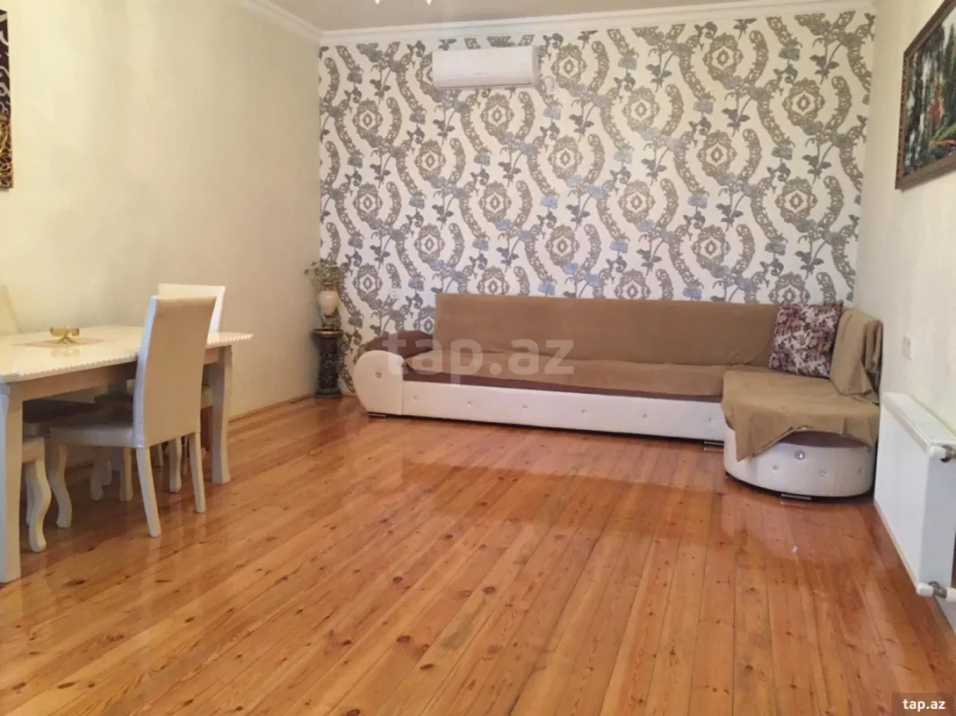 Satılır 4 otaqlı həyət evi