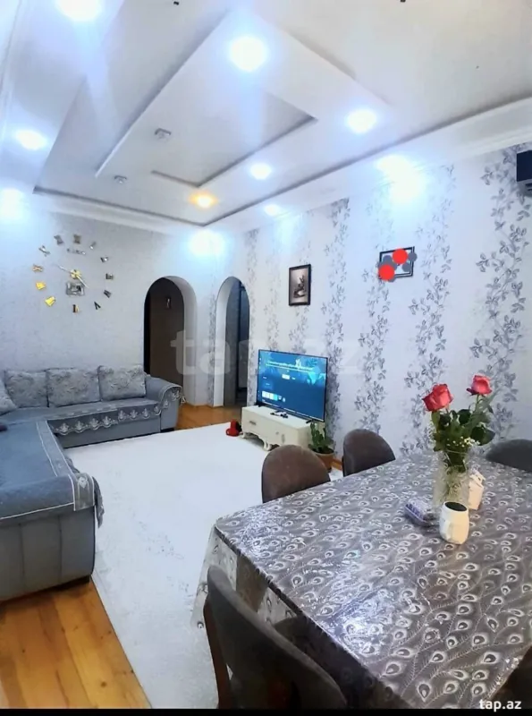 Kirayə verilir 3 otaqlı yeni tikili 75 m²