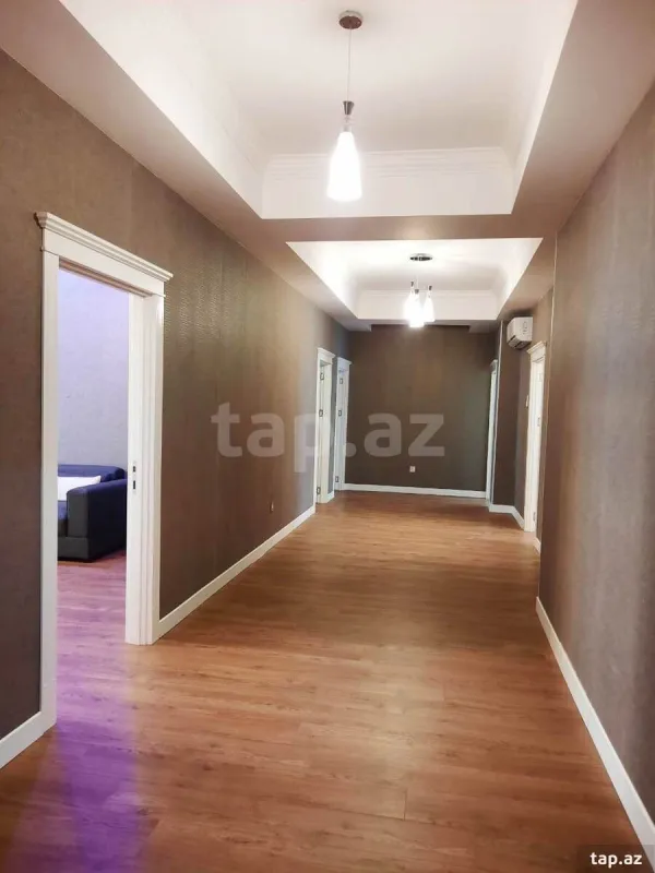 Kirayə verilir 4 otaqlı yeni tikili 160 m²