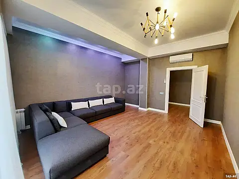 Kirayə verilir 4 otaqlı yeni tikili 160 m²