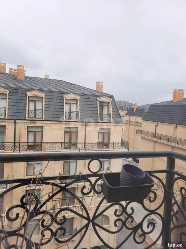 Kirayə verilir 4 otaqlı yeni tikili 160 m²