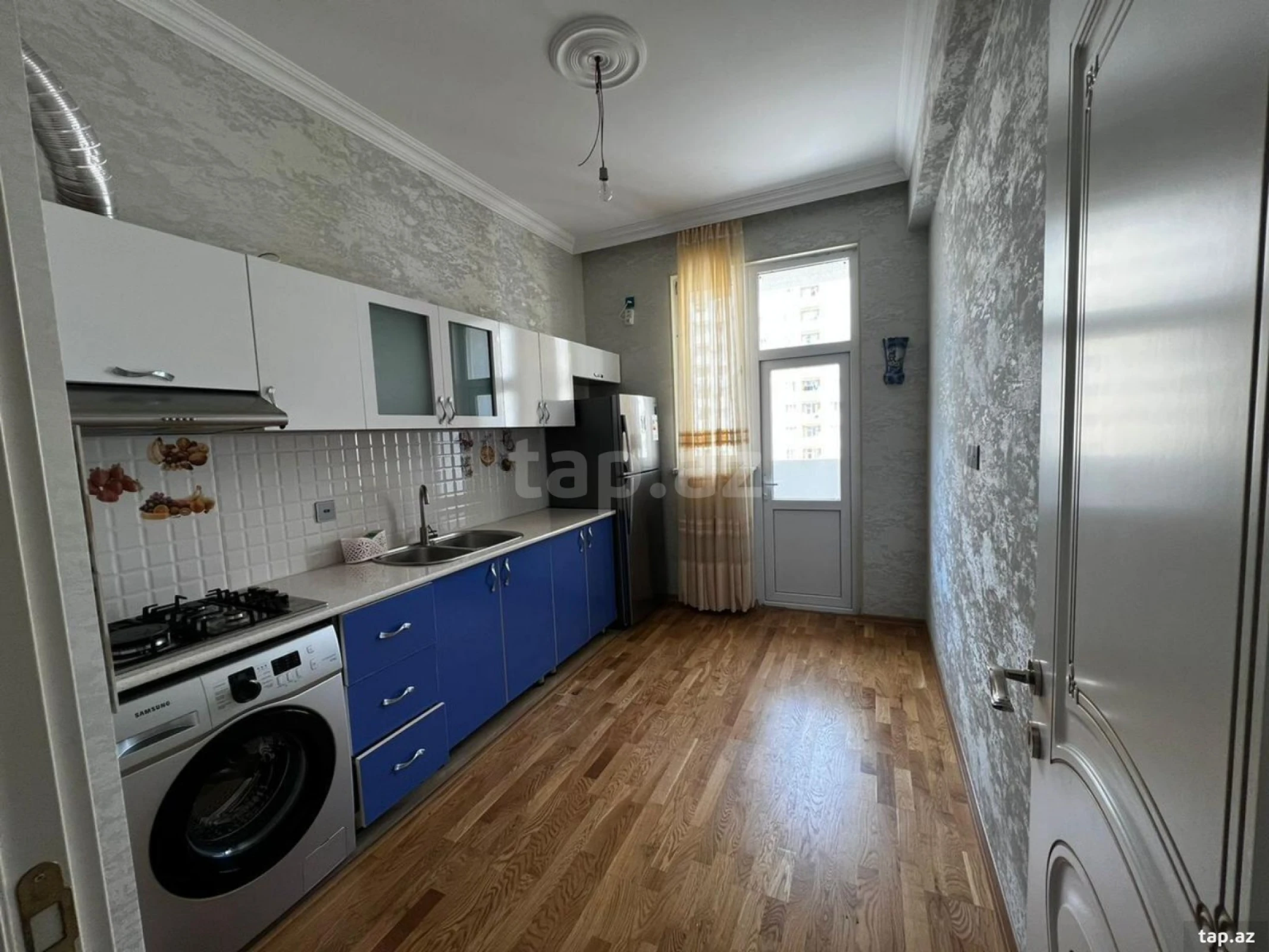 Kirayə verilir 2 otaqlı yeni tikili 70 m²