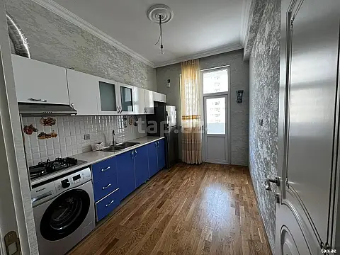 Kirayə verilir 2 otaqlı yeni tikili 70 m²