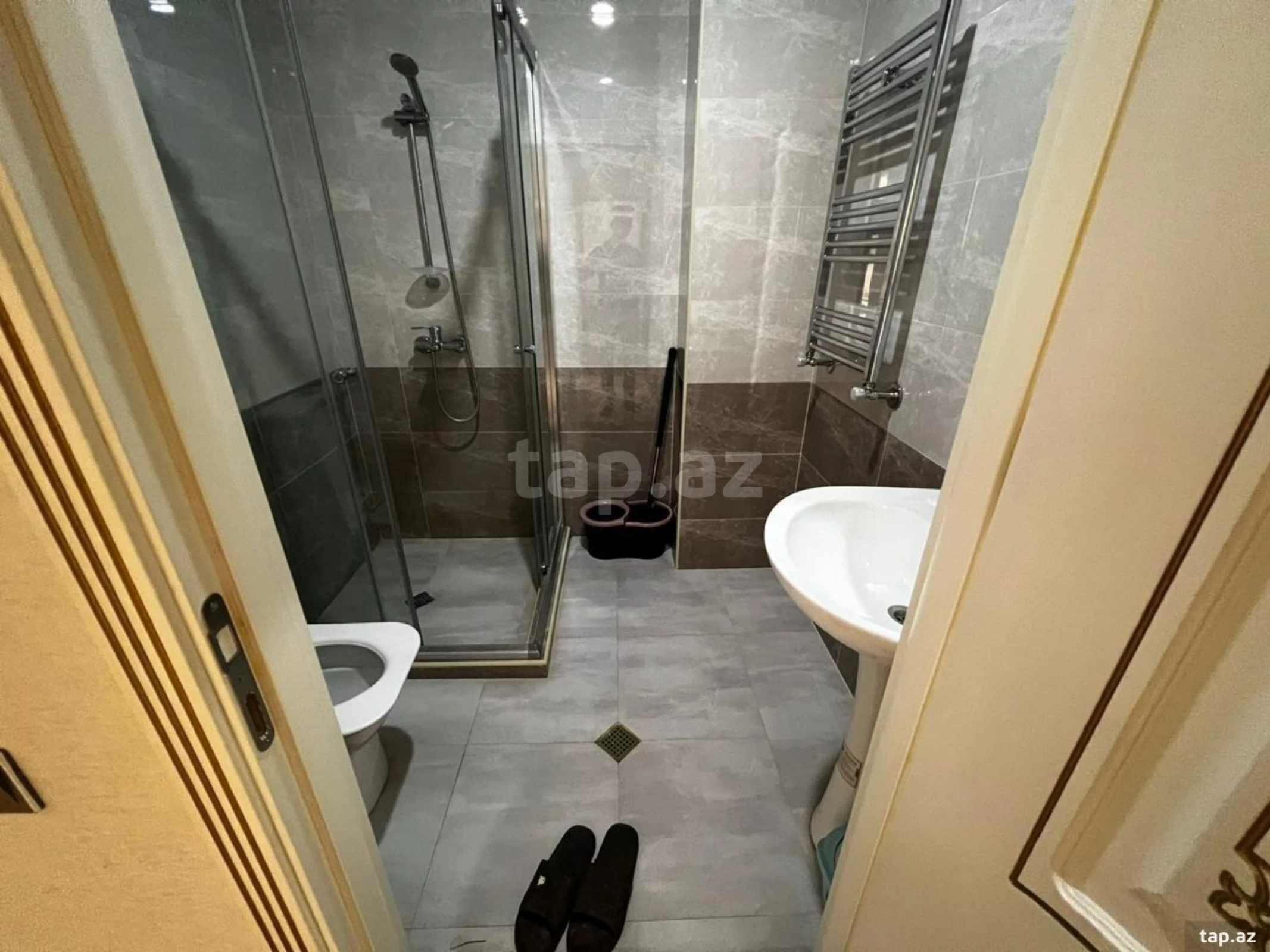 Kirayə verilir 2 otaqlı yeni tikili 70 m²