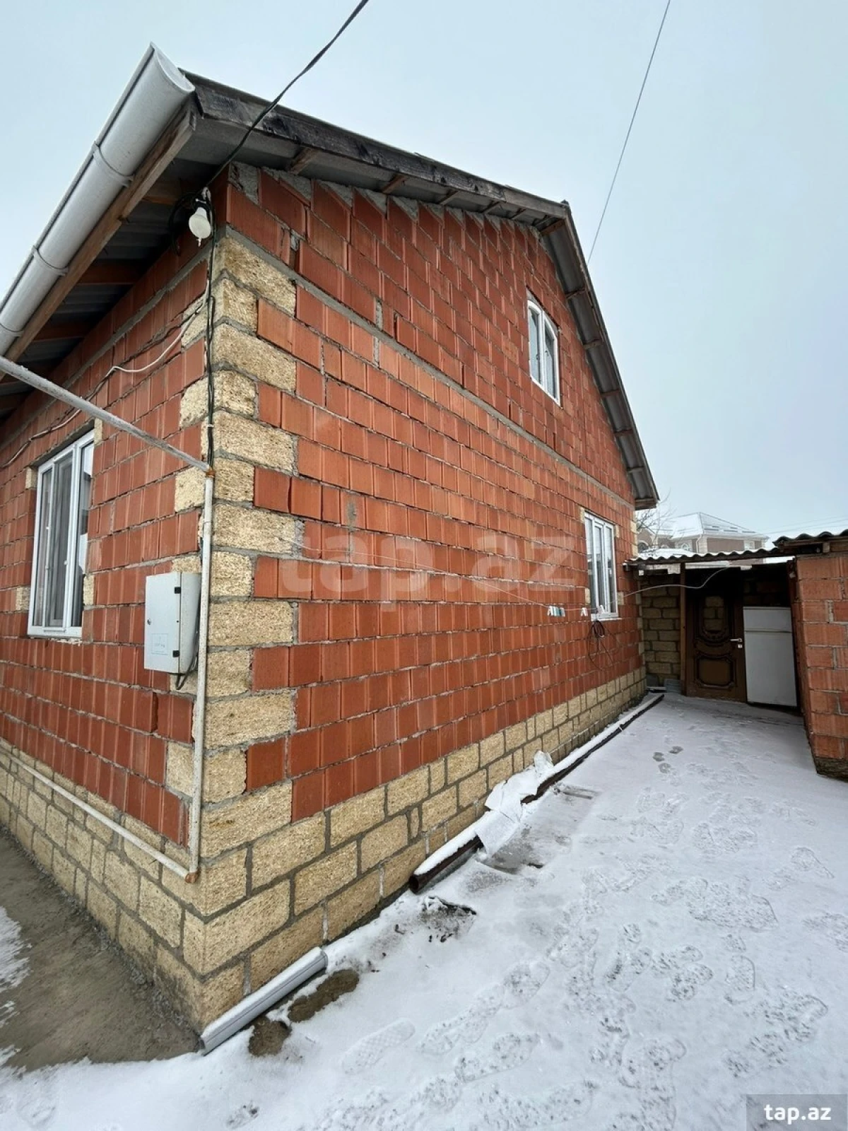 Satılır 2 otaqlı həyət evi