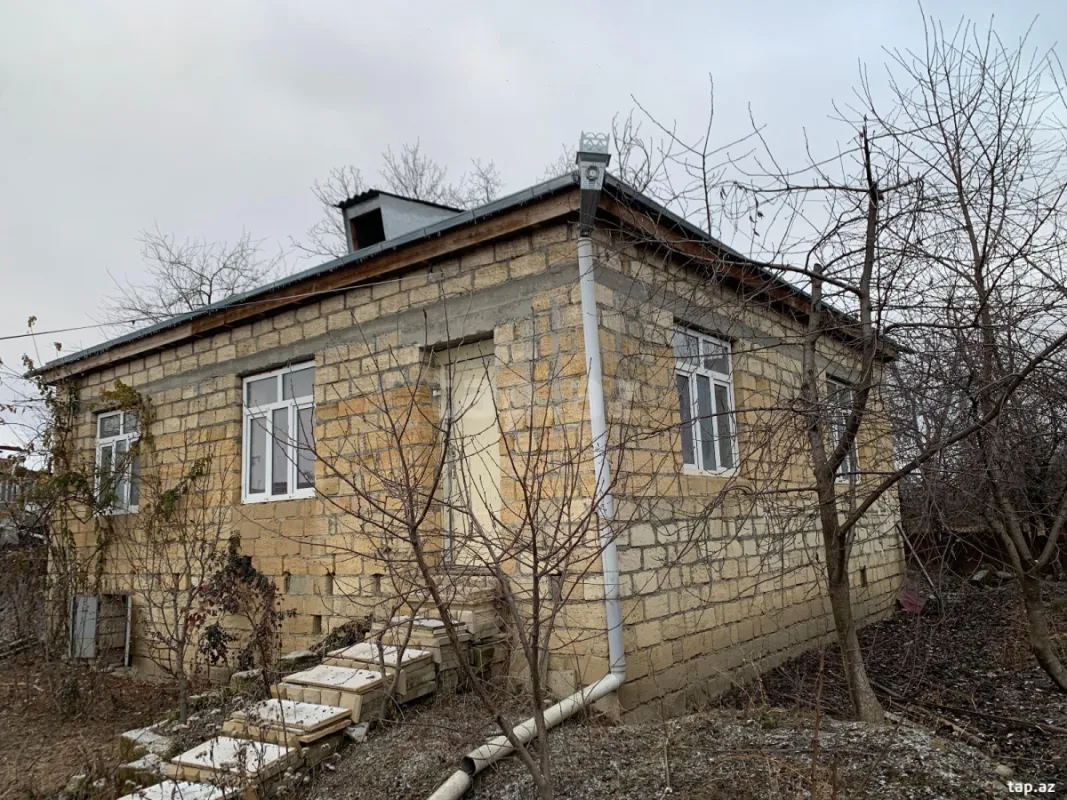 Satılır 4 otaqlı həyət evi