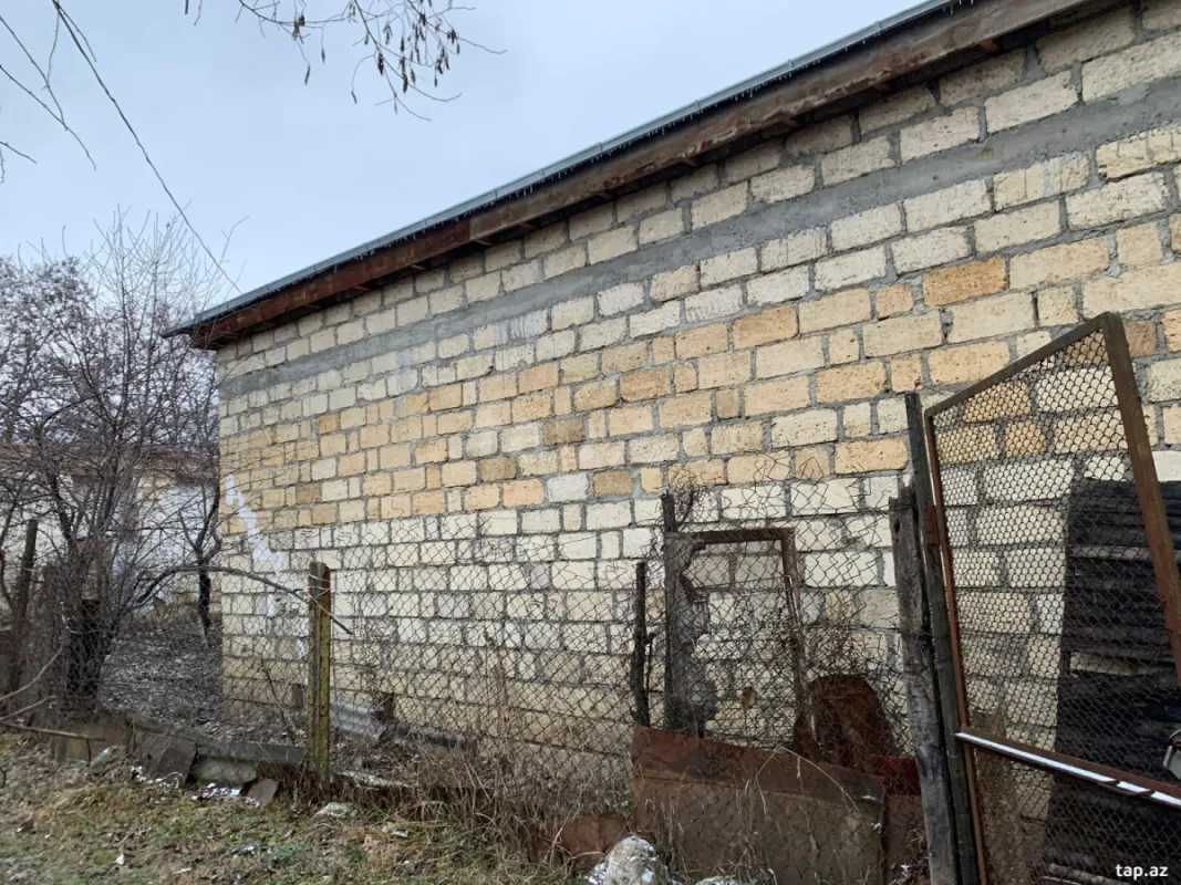 Satılır 4 otaqlı həyət evi