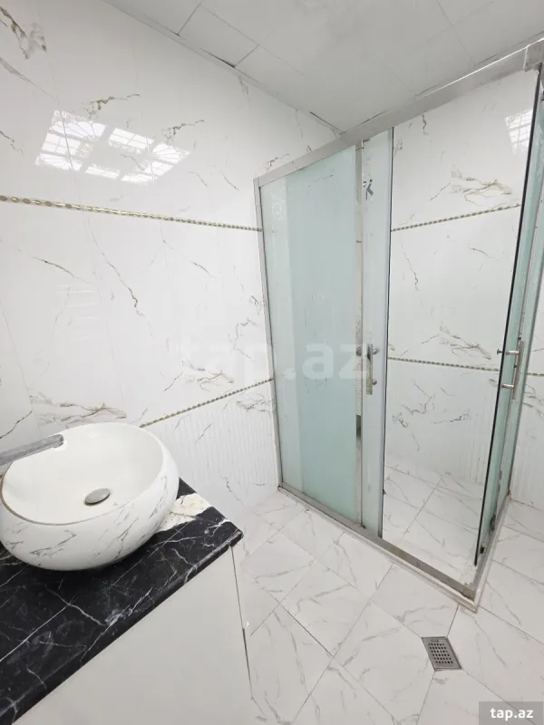 Satılır 2 otaqlı yeni tikili 65 m²