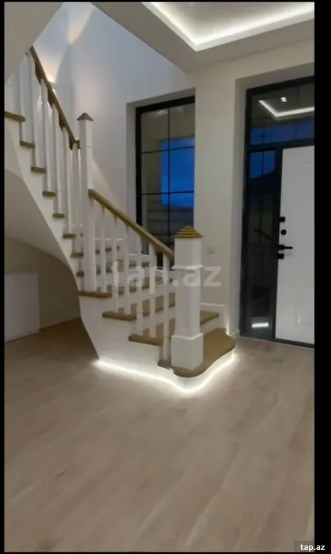 Satılır 6 otaqlı həyət evi