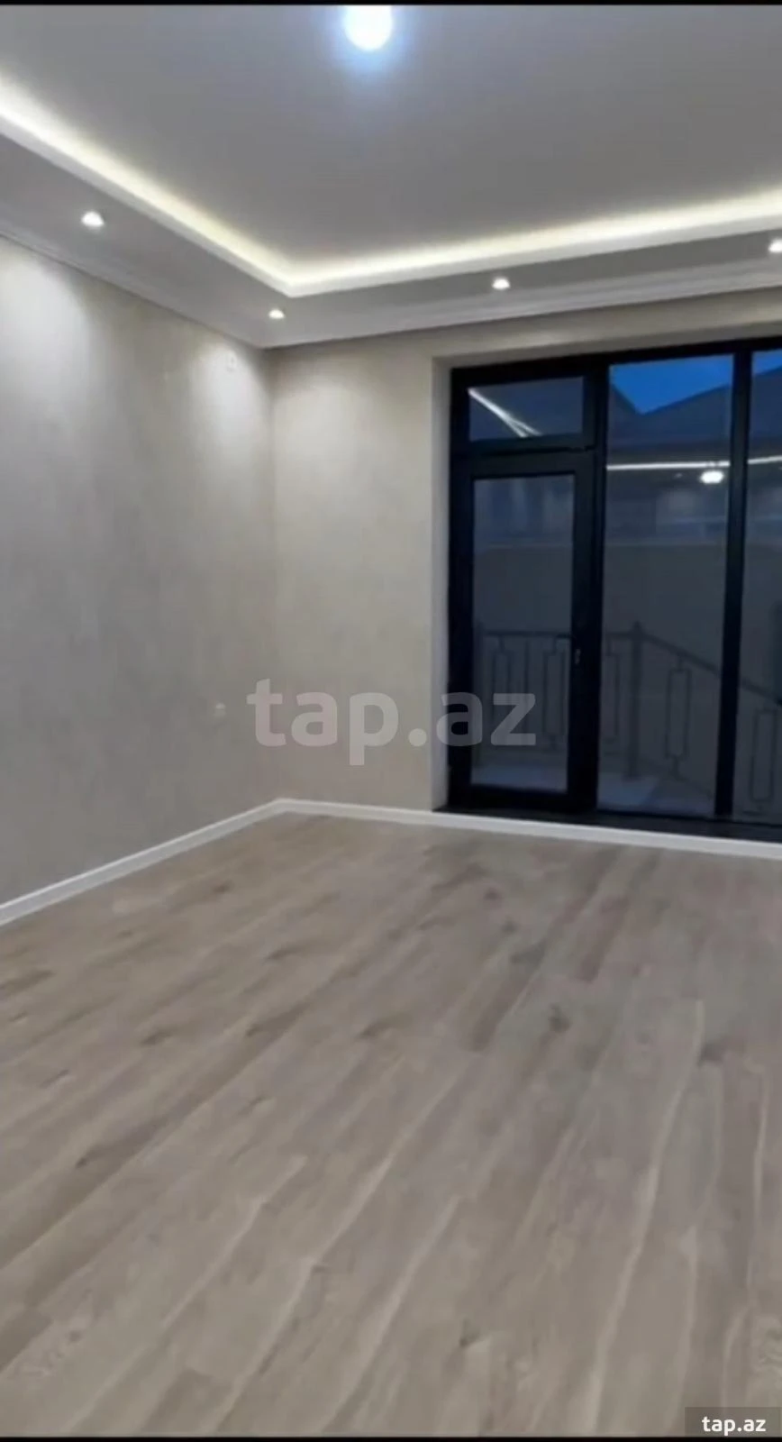 Satılır 6 otaqlı həyət evi