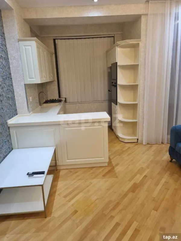 Kirayə verilir 3 otaqlı yeni tikili 65 m²