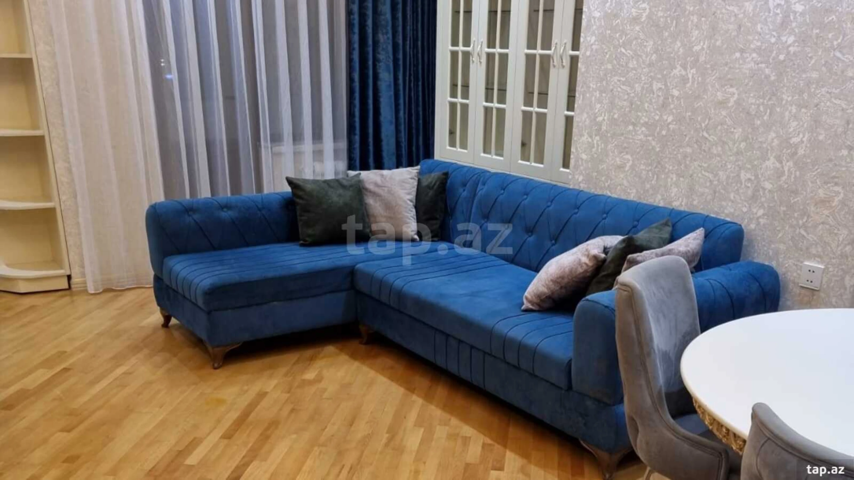 Kirayə verilir 3 otaqlı yeni tikili 65 m²