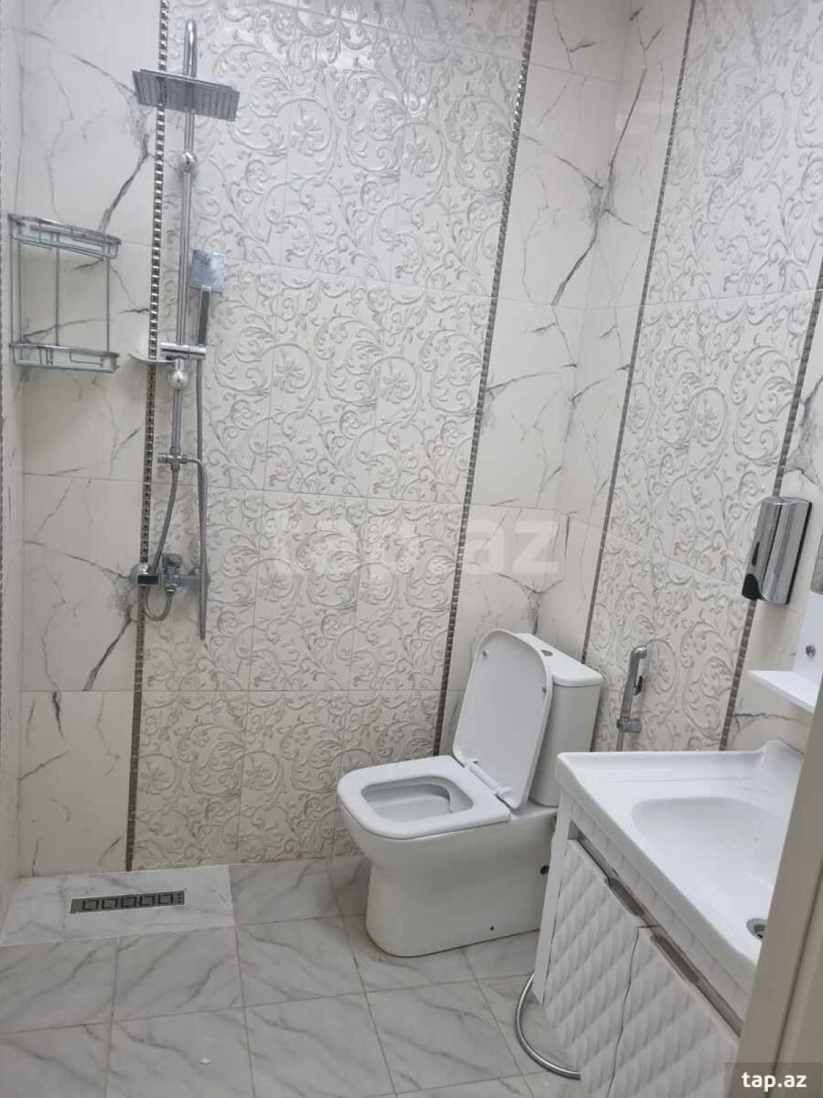 Kirayə verilir 3 otaqlı yeni tikili 65 m²