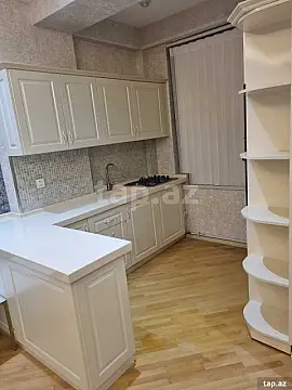 Kirayə verilir 3 otaqlı yeni tikili 65 m²