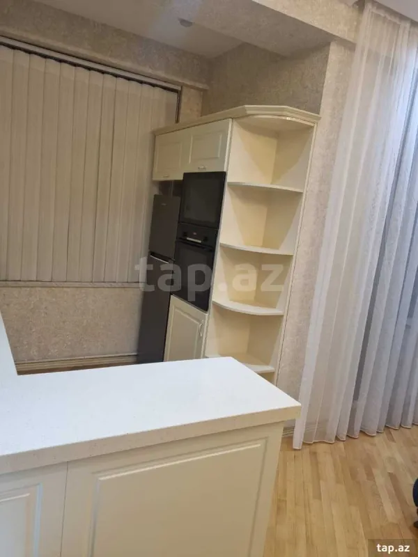 Kirayə verilir 3 otaqlı yeni tikili 65 m²